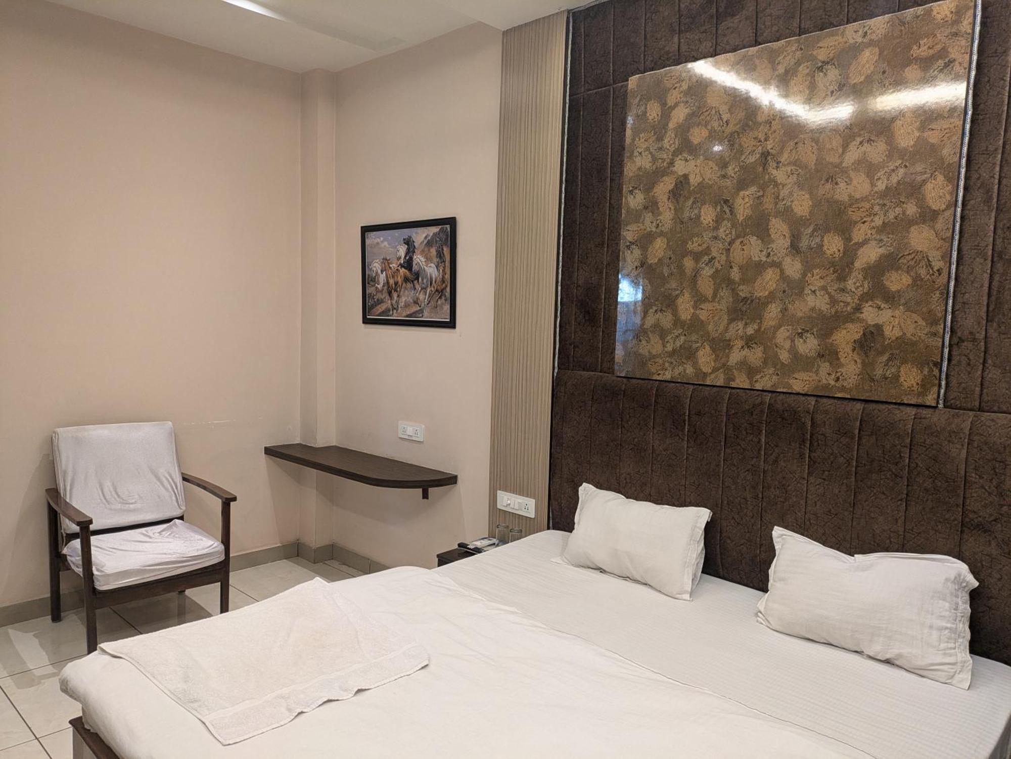 Hotel Kishori Vatika Ramnagar  Exterior foto